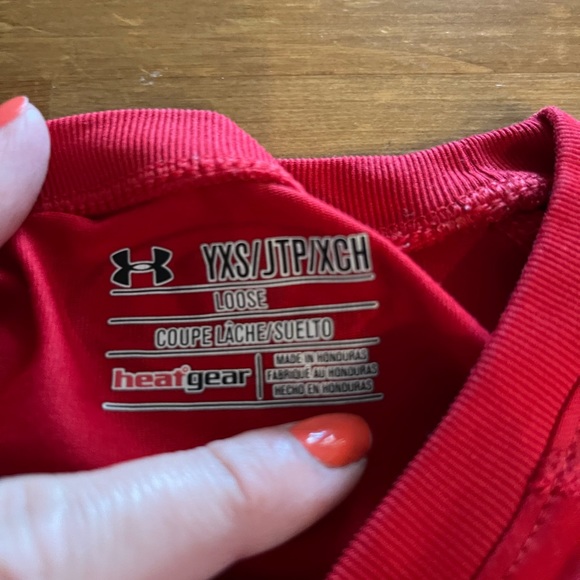 UnderArmour tshirt - Picture 2 of 2